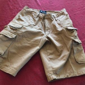❤️ HOT BARGAIN  Multi pocket long shorts NWOT❤️
